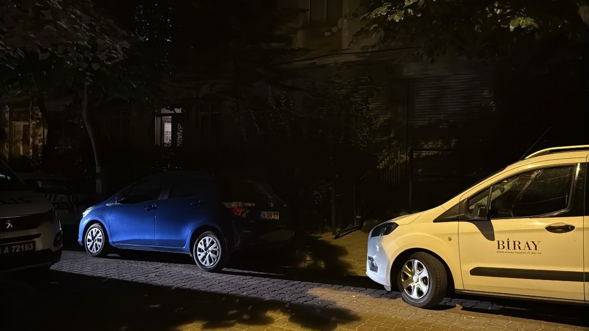 İstanbul’da bir adam evinin önünde alkol içen 2 kişiyi bacaklarından vurdu